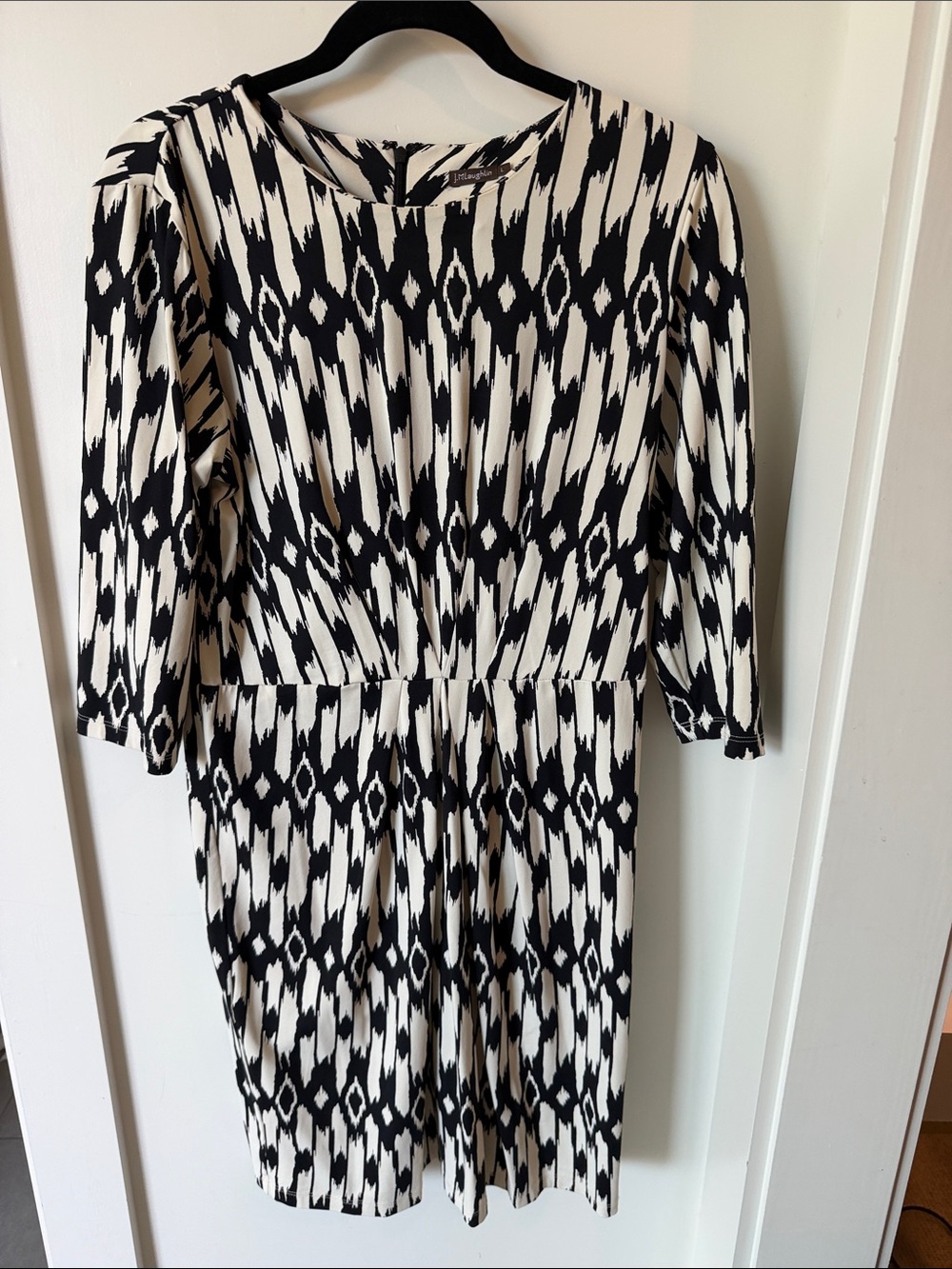 J. McLaughlin Black and White Ikat-Style Long Sleeve Dress